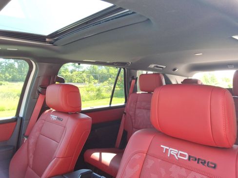 Used 2025 Toyota Sequoia TRD Pro AWD/4WD image 30