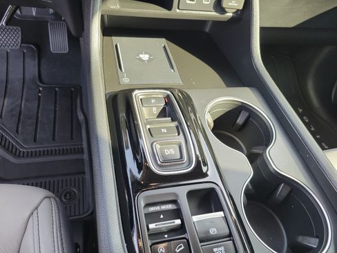 Used 2025 Honda Pilot EX-L image 19