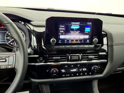 Used 2025 Nissan Pathfinder Rock Creek AWD/4WD image 17