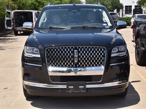 Used 2024 Lincoln Navigator Black Label AWD/4WD image 3