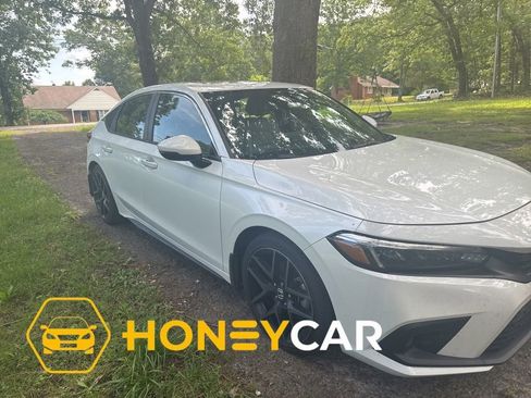 Used 2024 Honda Civic Sport Touring image 1