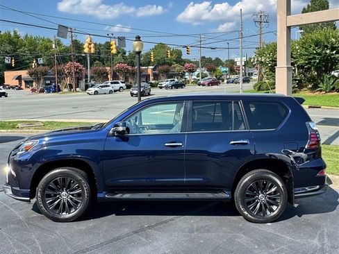 Used 2023 Lexus GX 460 Premium w/ Accessory Package AWD/4WD image 4