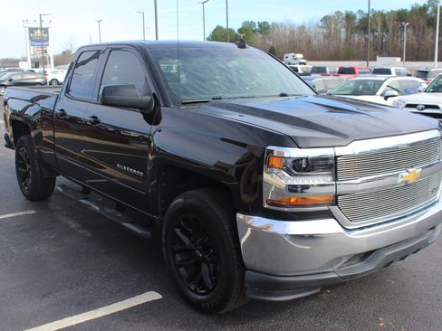 Used 2019 Chevrolet Silverado 1500 LT image 4