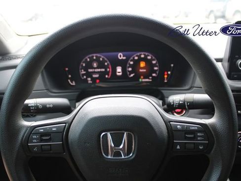 Used 2023 Honda Accord EX image 10
