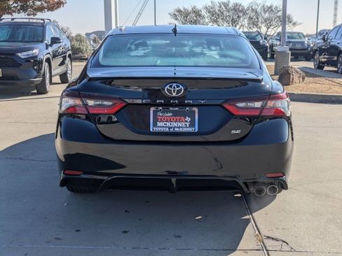 Used 2024 Toyota Camry SE image 7