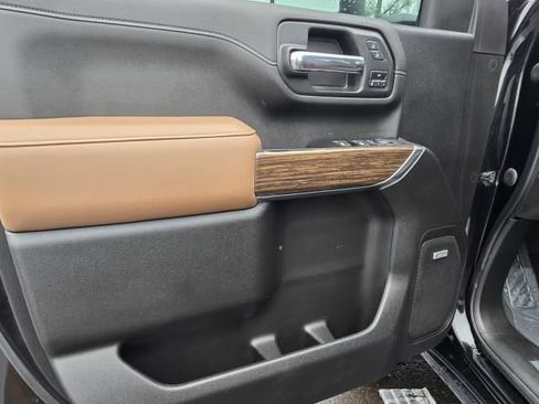 Used 2023 Chevrolet Silverado 3500 High Country image 20