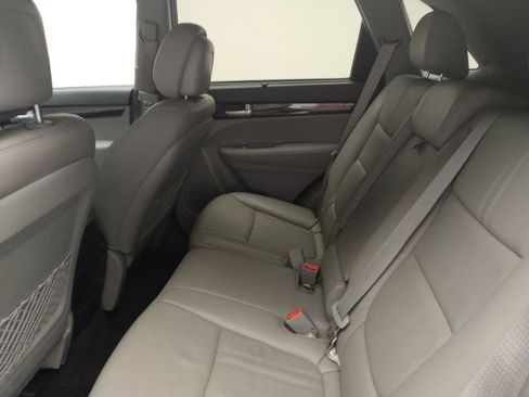 Used 2014 Kia Sorento LX w/ Premium Package image 18