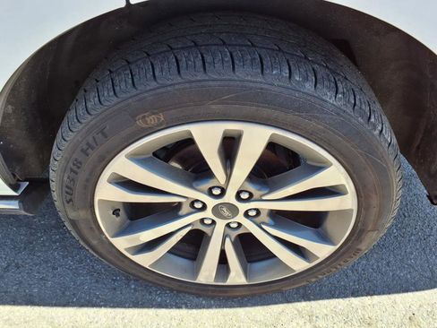 Used 2021 Ford Expedition Limited image 9