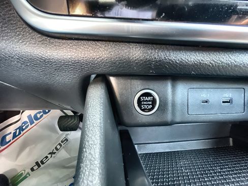 Used 2023 Nissan Rogue S FWD image 16