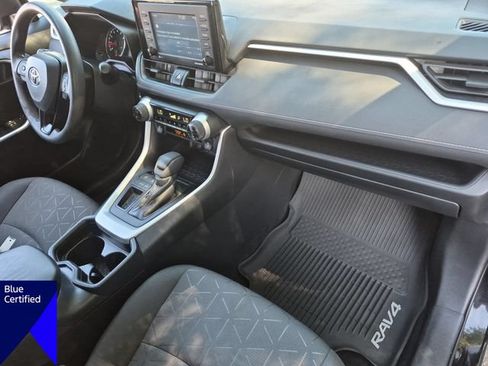 Used 2020 Toyota RAV4 XLE w/ Convenience Package FWD image 35