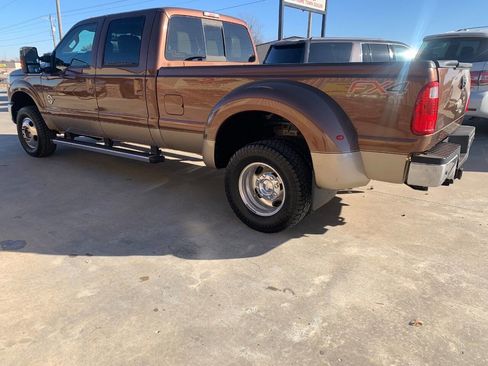 Used 2012 Ford F350 Lariat w/ Lariat Ultimate Pkg image 4