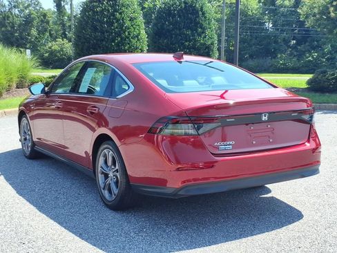Used 2023 Honda Accord EX image 7