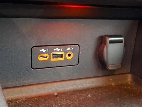 Used 2023 Nissan Sentra SV w/ Trunk Package image 24