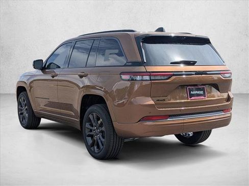 New 2026 Jeep Grand Cherokee Limited AWD/4WD image 9