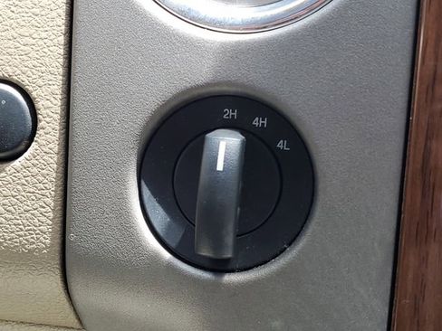 Used 2004 Ford F150 Lariat AWD/4WD image 15