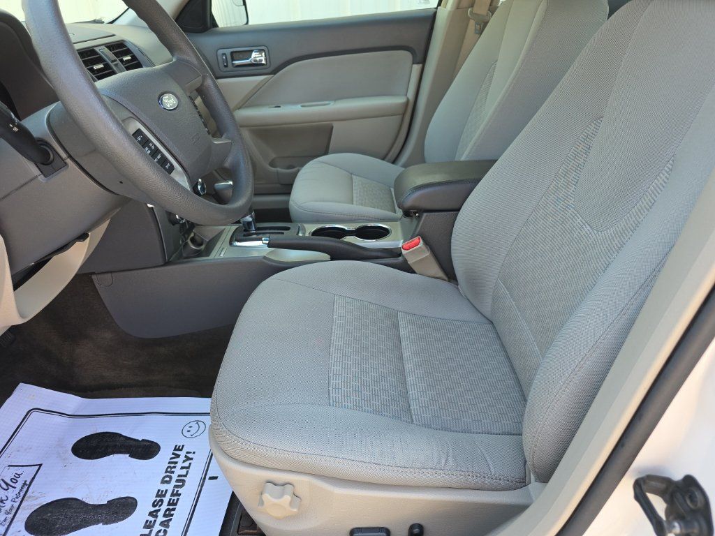 Used 2012 Ford Fusion SE FWD image 2