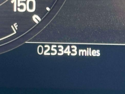 Used 2025 Land Rover Defender 110 S AWD/4WD image 27