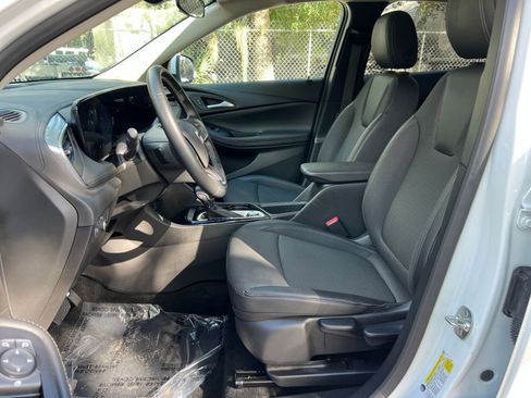 Used 2025 Buick Encore GX Preferred image 21