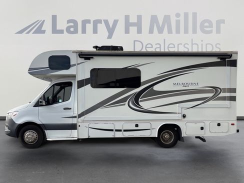 Used 2020 Mercedes-Benz Sprinter 3500 image 2