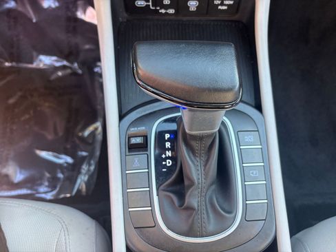 Used 2025 Hyundai Kona SEL image 41