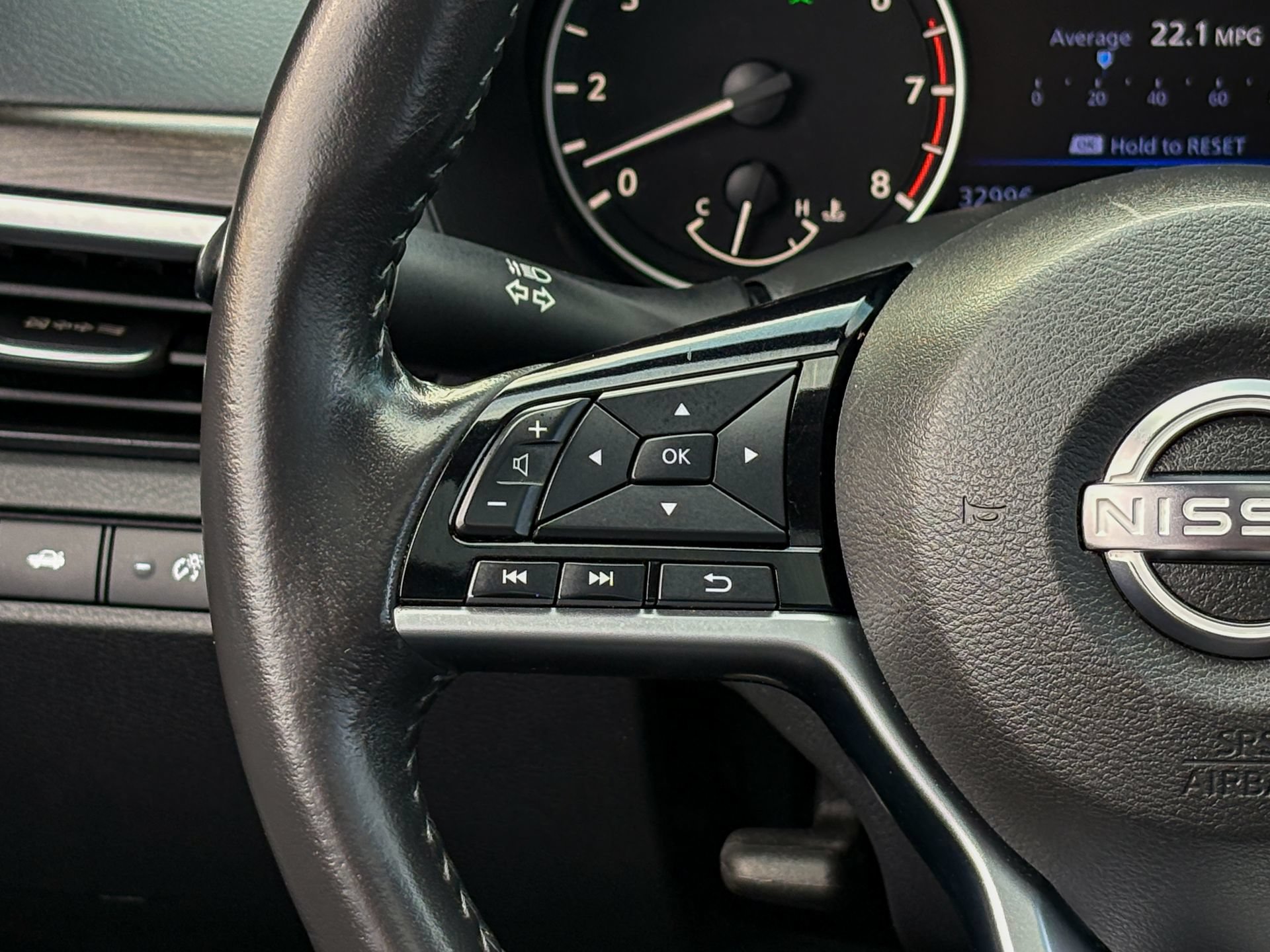 Used 2024 Nissan Altima 2.5 SL FWD image 18