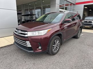 Used 2019 Toyota Highlander XLE video 1