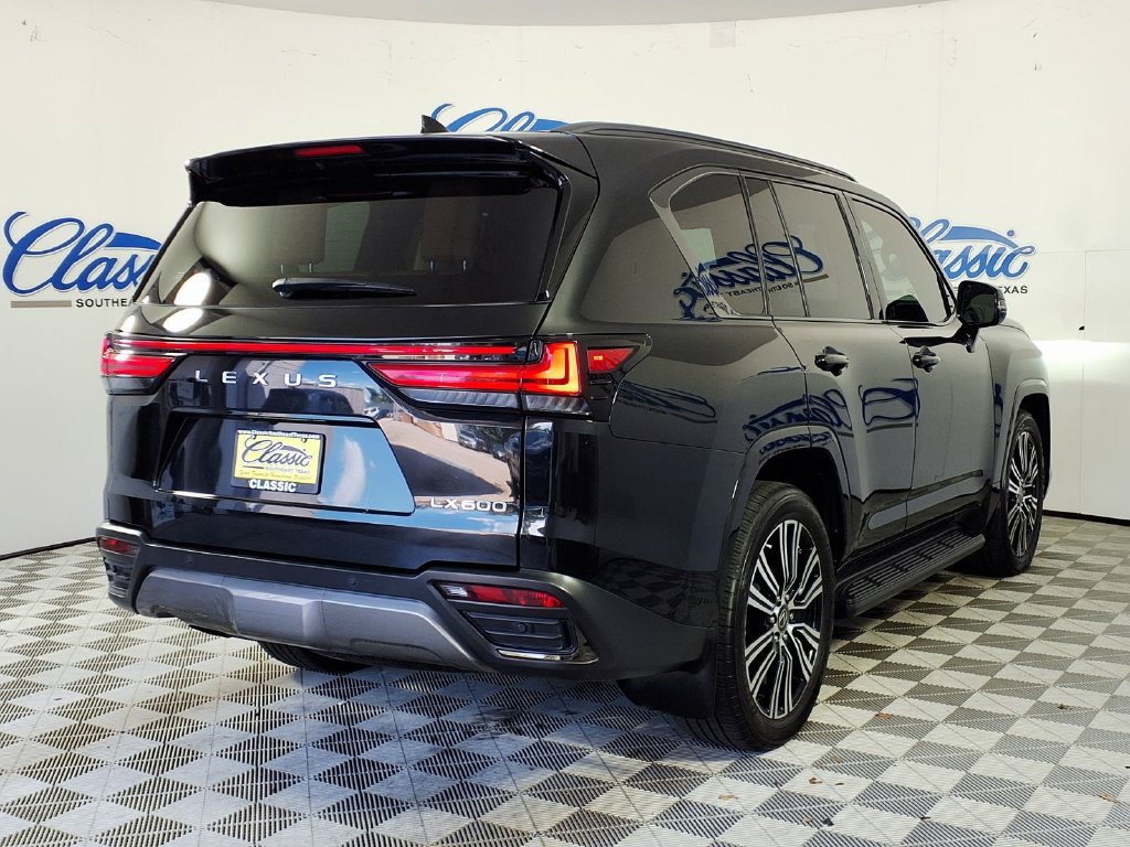 Used 2024 Lexus LX 600 4WD w/ Appearance Package image 6