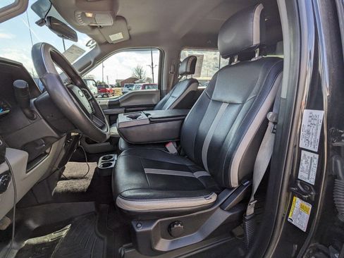 Used 2015 Ford F150 XLT image 10