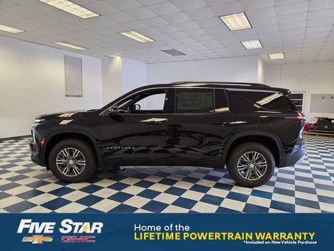 New 2026 Chevrolet Traverse LT w/ Driver Confidence Package FWD image 4