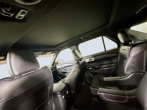 Used 2023 Ford Explorer ST w/ Equipment Group 401A image 13