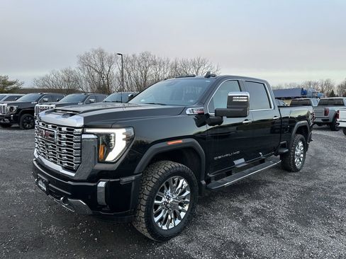 Used 2024 GMC Sierra 2500 Denali image 11