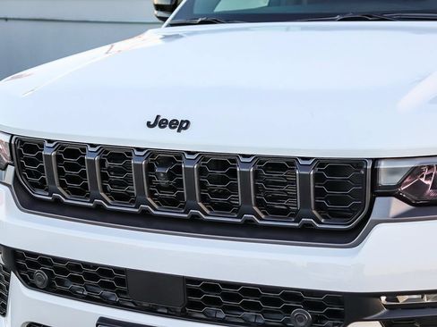 New 2026 Jeep Grand Cherokee L Limited AWD/4WD image 6