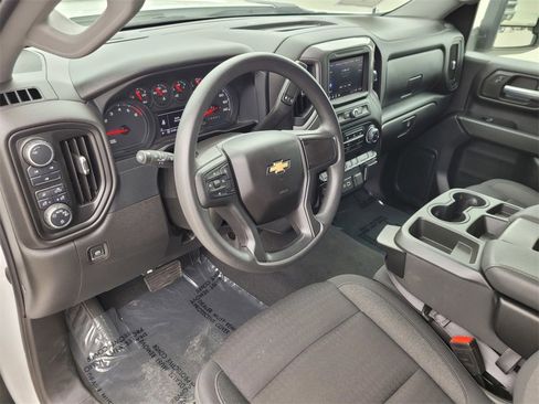Used 2024 Chevrolet Silverado 2500 Custom w/ Custom Value Package image 14