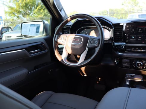 Used 2024 GMC Sierra 1500 SLT w/ SLT Premium Plus Package AWD/4WD image 16