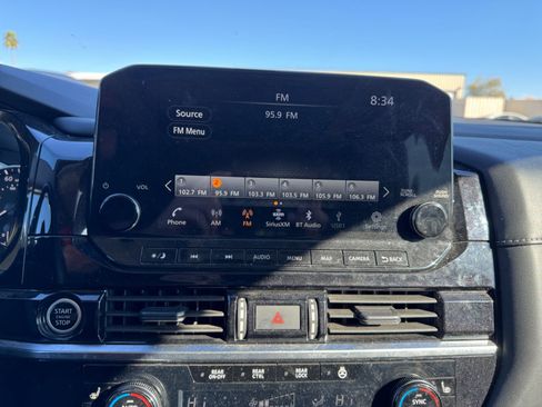 Used 2023 Nissan Pathfinder SL w/ SL Premium Package image 21