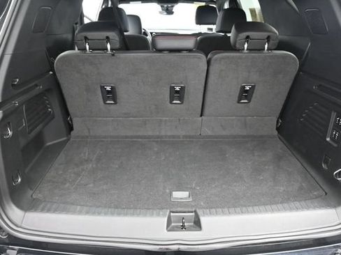 Used 2024 Chevrolet Traverse RS AWD/4WD image 25