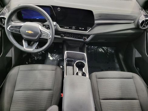 Used 2025 Chevrolet Equinox LT w/ Safety and Technology Package image 6