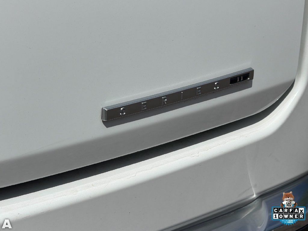 Used 2024 Jeep Wagoneer L Series II w/ Flexible Seating Group RWD image 9