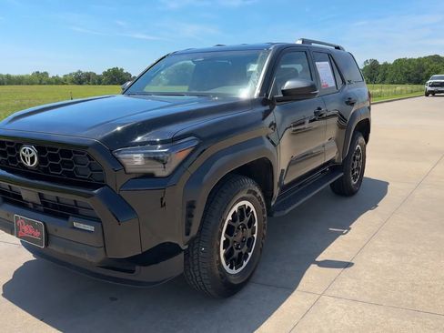 Used 2025 Toyota 4Runner TRD Off-Road AWD/4WD image 4