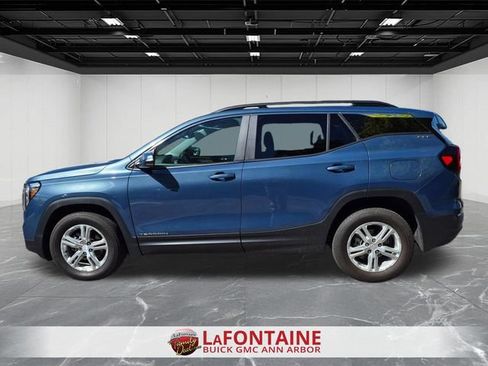Certified 2024 GMC Terrain SLE w/ Driver Convenience Package AWD/4WD image 2