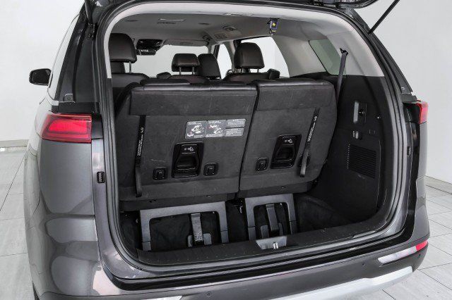 Used 2023 Kia Carnival LX FWD image 56