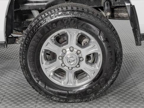 Used 2024 RAM 2500 Big Horn w/ Off Road Package AWD/4WD image 27