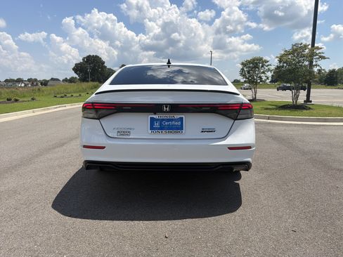 Used 2024 Honda Accord Sport image 4