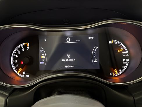 Used 2022 Jeep Grand Cherokee Laredo X RWD image 18
