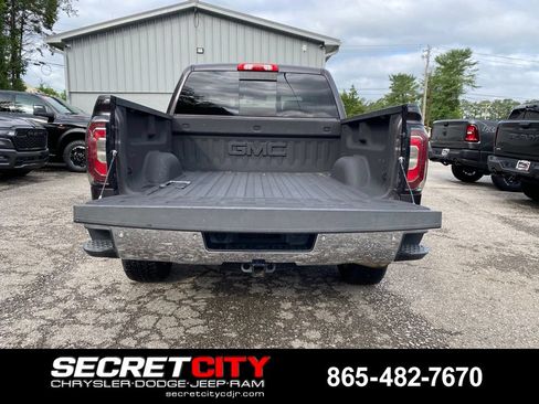 Used 2016 GMC Sierra 1500 SLT w/ Enhanced Driver Alert Package AWD/4WD image 9