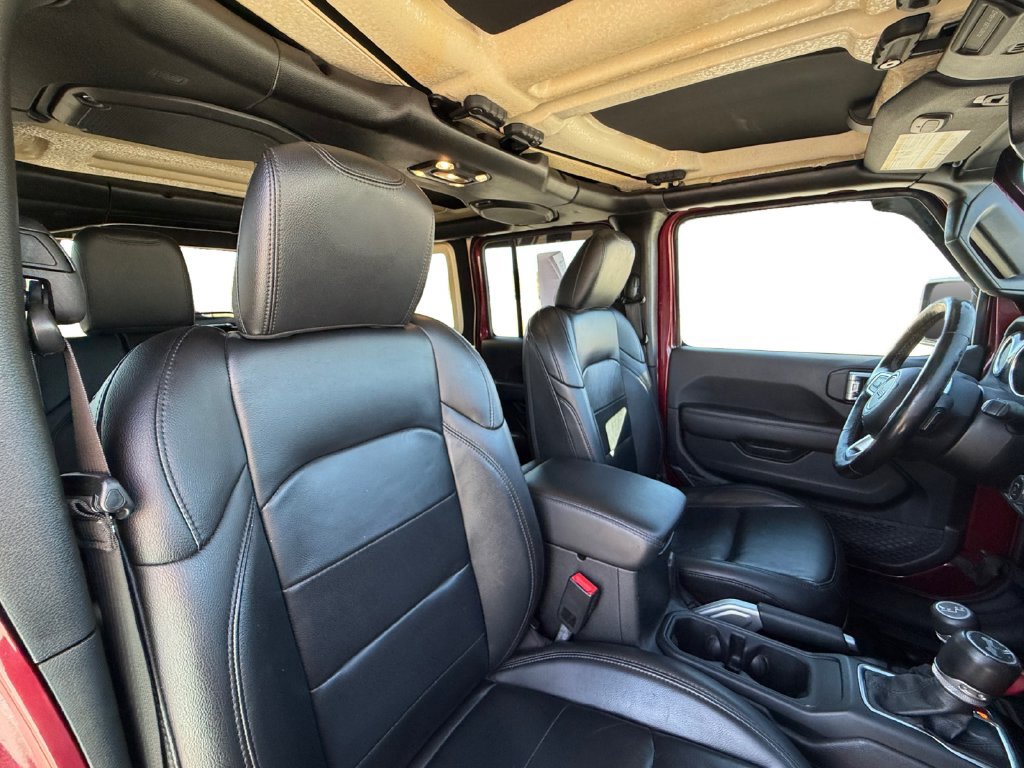 Used 2021 Jeep Wrangler Unlimited Sahara AWD/4WD image 28