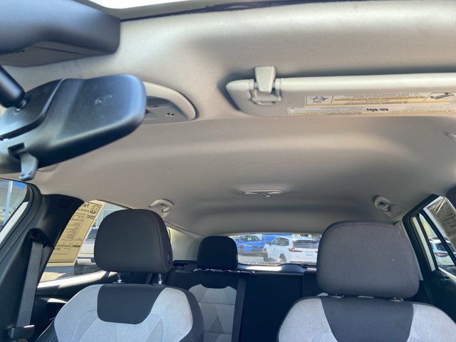 Used 2025 Chevrolet Trax LS w/ LS Convenience Package FWD image 29