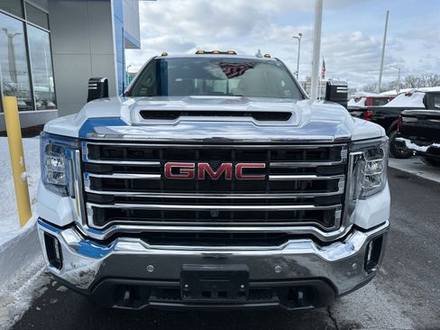 Used 2023 GMC Sierra 2500 SLT w/ SLT Premium Package image 2
