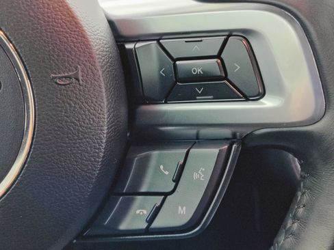 Used 2018 Ford Mustang Coupe image 32