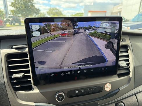 Certified 2022 Ford Transit 350 XLT image 15